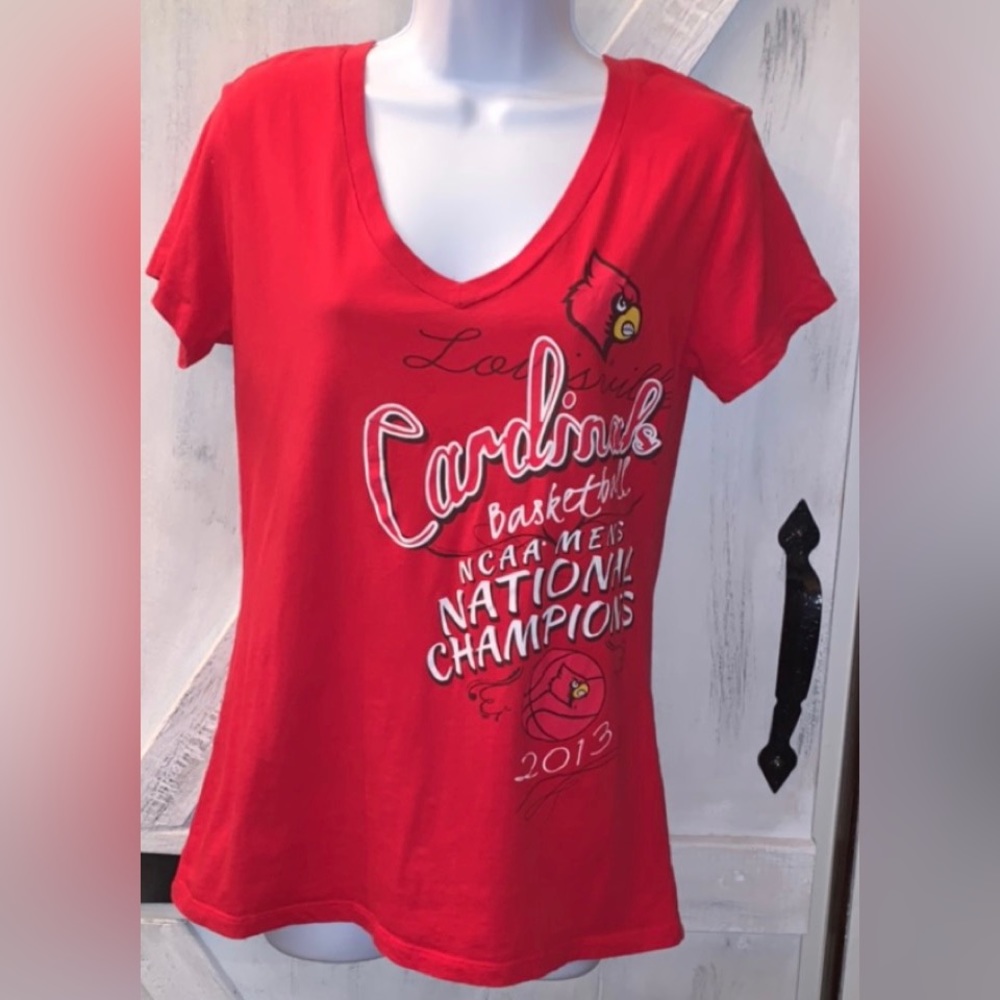 Louisville Cardinals T-shirt size LG